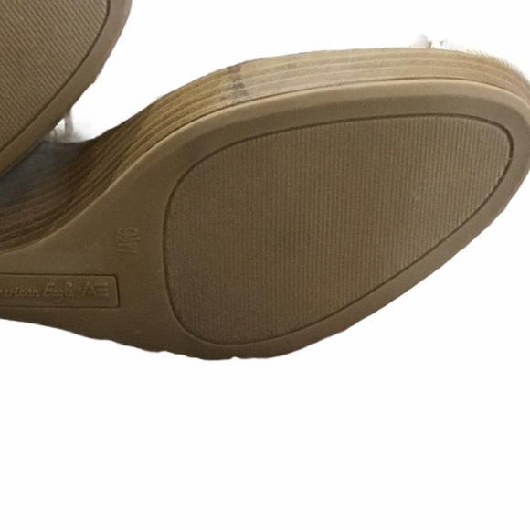 NWT AEO Stacked Heel Lace Peep Toe Wedges 9.5 - Picture 8 of 9